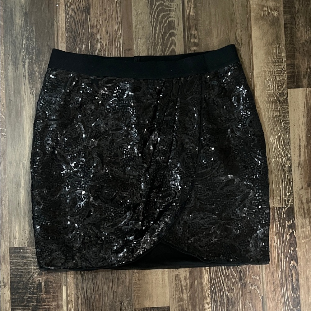 BCBGMaxAzria Black Sequin Mini Stretch Skirt